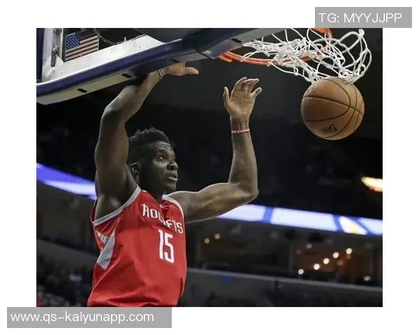 绝杀回合暂停时勇士换防守球员的背后策略分析与阿德尔曼的战术思考